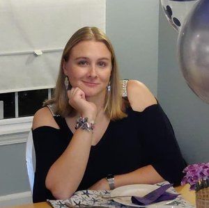 Meet your Posher, Liz